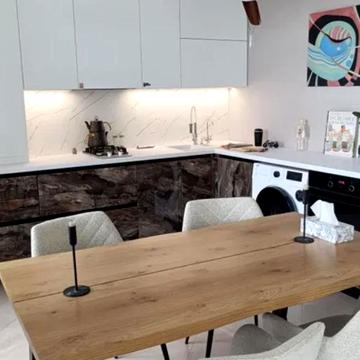 Університетська вул., 1-В