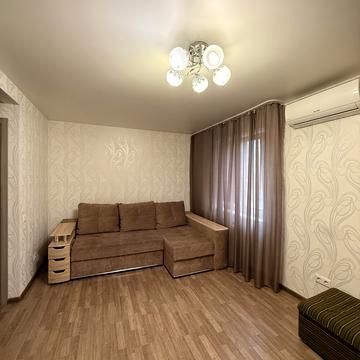 Вацлава Гавела бульв. (Івана Лепсе), 5