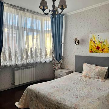 Олександри Екстер вул. (Марини Цвєтаєвої), 3