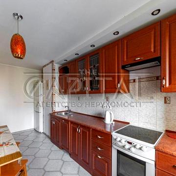 Продаж квартири / 79м2, 4-к, 6/16 / Святошин, пр-т Берестейський 146/2