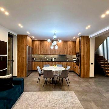 Продаж будинку з ремонтом. Оболонь, КМ Чорнобилець, 4 сотки