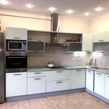 Володимира Івасюка просп. (Героїв Сталінграду), 8