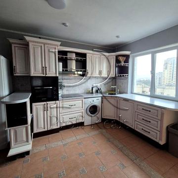 Тетянинська вул. (Леваневського), 9