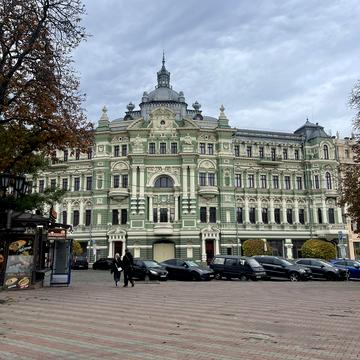 Соборна пл., 2