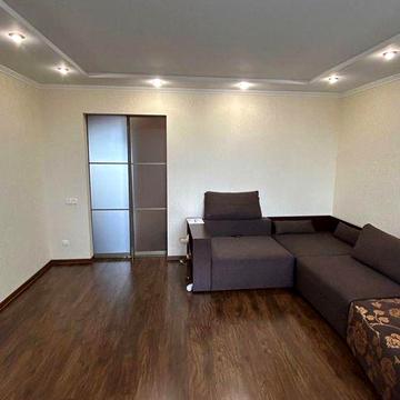 Тепла і простора 3 кімнатна квартира на вулиці Майборського