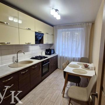 Архітектора Метельницького вул., 2