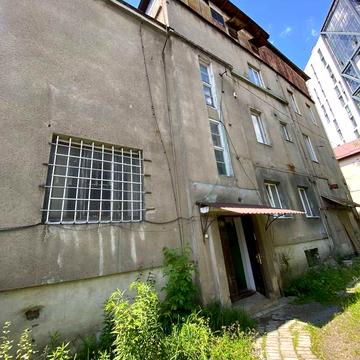 Володимира Антоновича вул. (), 130а