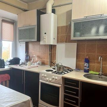 Прдам 2 комнатную квартиру район Ассоль 4 этаж