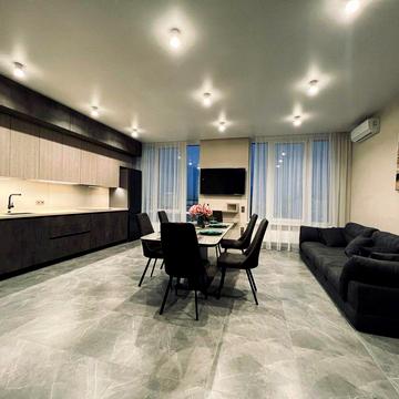 Дніпровська набережна вул., 18-А