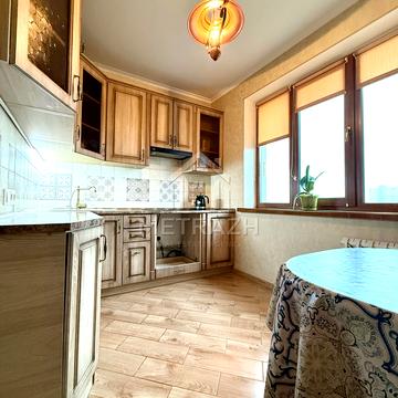 Валентинівська вул. (Блюхера), 40