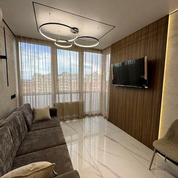 Довгостроково  ЖК «Центральний-2», новий ремонт, меблі і техніка.