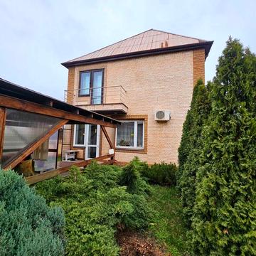 Продаётся двухэтажный дом на 95 квартале по улице Слепнёва