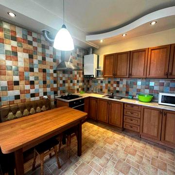 Сдам отличную 3х ком квартиру, метро Захисників України!