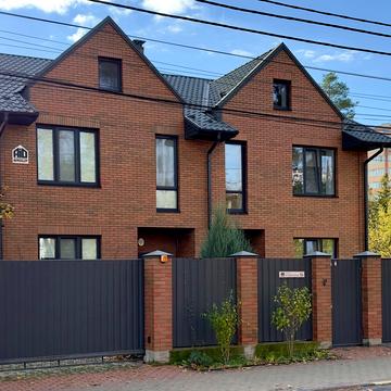 Сімї Шкарівських вул., 18 а