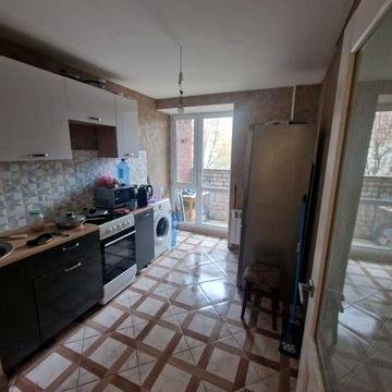 Сдам однокомнатную квартиру   тополь 1  зап шосе