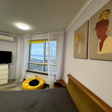 Зарічна вул., 1-В