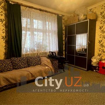 Продається квартира - напівособняк