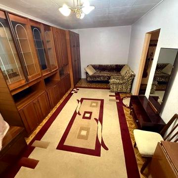 Продаю 2х комнатную квартиру в Центре.