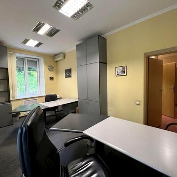 Продаж 4 кімн.квартири вул.Ділова,6 (потенційно 2 квартири)Без комісії