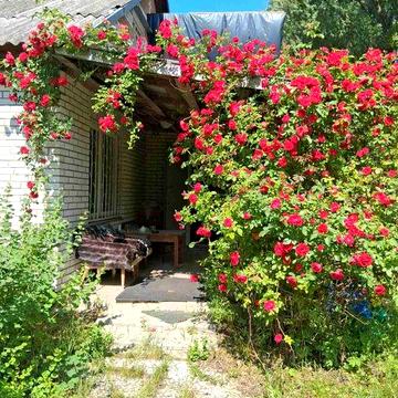 Продам 4-х кімнатний будинок вул. Назімова, 4