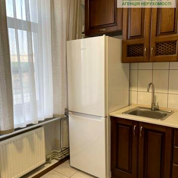 Театральна вул. (Леніна), 16/7