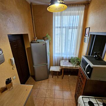 Богдана Хмельницького вул., 73