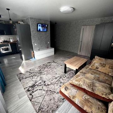 Власник Продам 2 кімнатну квартиру центр