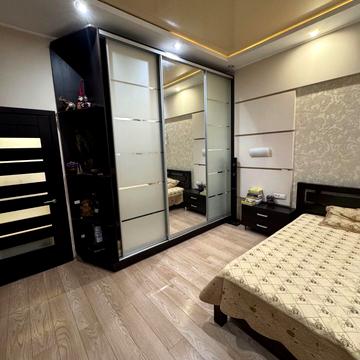 Разумовська вул., 18