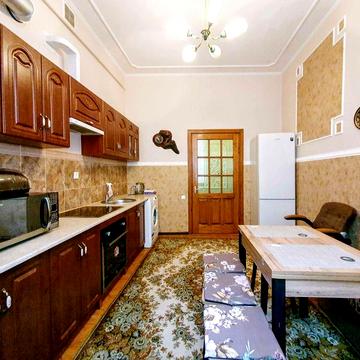 Здається 2-Х кімнатна квартира в ЦЕНТРІ міста на вул.ДАРВІНА