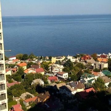 Довгостроково квартира з  видом на море. Аркадія Кадор. Без комісії.