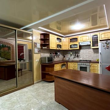 Лікарняна вул., 3/1