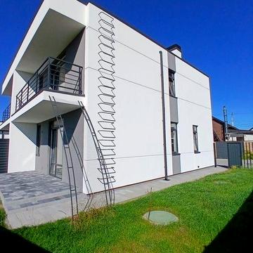 Просторий дуплекс з двома паркомісцями