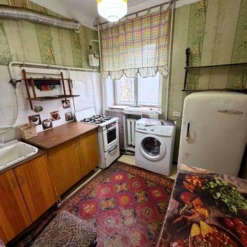 Оренда 2 кімнатної квартири вул. Бузніка, біля стадіону Евіс.