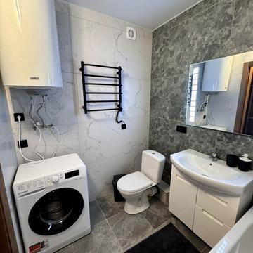 Коноплянська вул., 22-Б