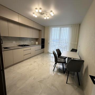 Тернопільська вул., 46