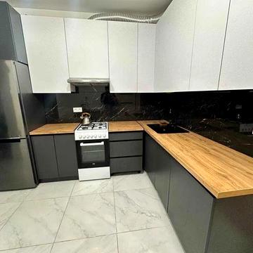 Затишна 2-кімнатна квартира район Галицького перехрестя