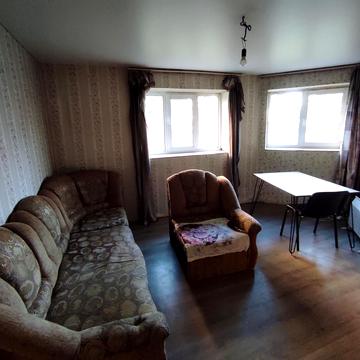 Бориса Гмирі вул., 8