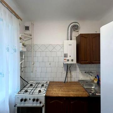 Оренда 2 кімнатної квартири в районі 1-го пологового будинку.