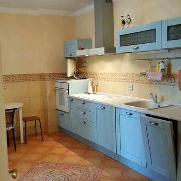 Валерія Лобановського просп. (Червонозоряний), 6-В