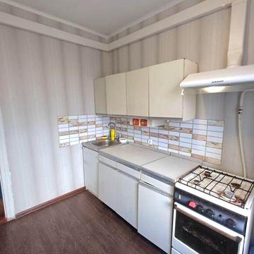 Продам Крупногабаритную 2-х комнатную " Чешку" на МИРА