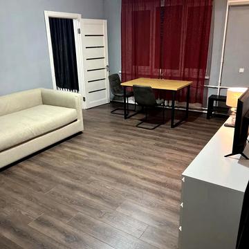 Брюллова вул., 12