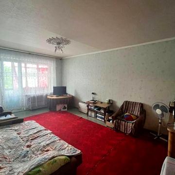 Продам 2к квартиру на Тополе 3. Цена с расходами.