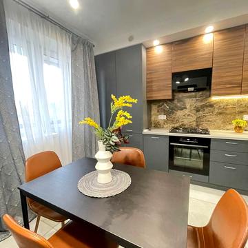 Щаслива вул., 43