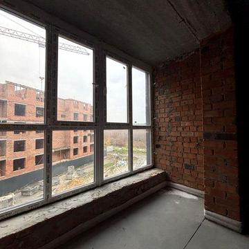 Гарна студійка з вікнами на Бучанчький парк! ГАЗ! Без комісії!