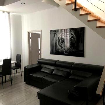 Продам двоповерхову квартиру площею 95 м2, З РЕМОНТОМ