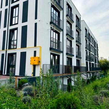 Молодіжна вул., 11Б