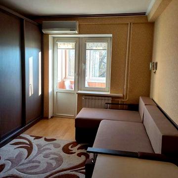 Продаж 2 х кімнатноі квартири, Миколи Ушакова 8.