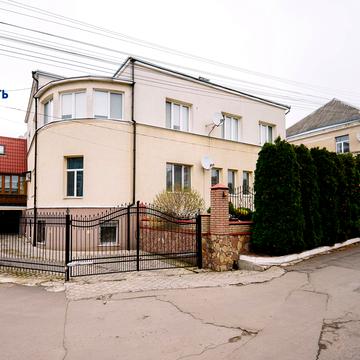 Короленка вул., 6