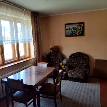 Продаж 3-кімн. квартири в Карпатах з пічкою на дровах, земля, 5 хозсп.