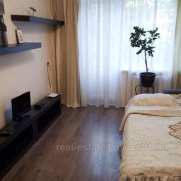 Любінська вул., 40